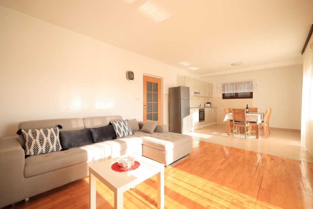 Apartments Ana بيتريتْشاني المظهر الخارجي الصورة