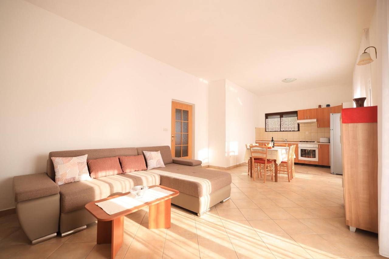 Apartments Ana بيتريتْشاني المظهر الخارجي الصورة